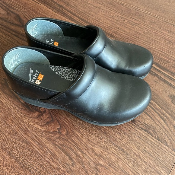Dansko Nurse Clogs - Picture 1 of 5